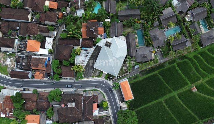 Gedung Komersil 2 Lantai Akses Jalan Utama Di Kerobokan Bali 1