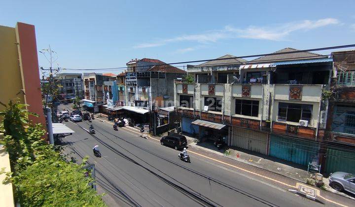 Ruko 3 Lantai Fasilitas Tempat Tinggal Dekat Pasar Badung 1