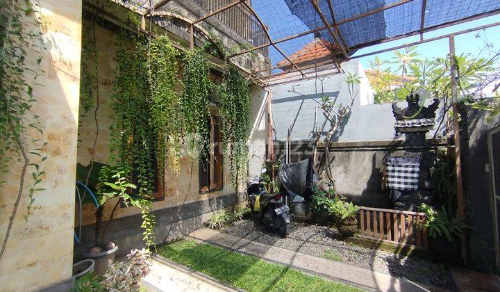 Rumah 2 Kamar Ruang Tamu Luas Full Furnished Di Jalan Sedap Malam 2