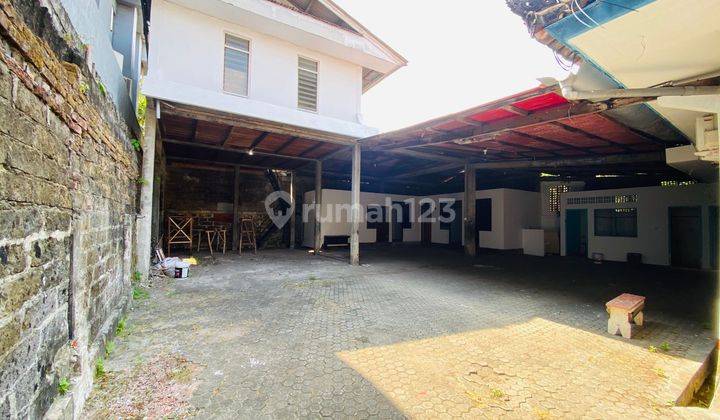 Ruang Usaha Gedung Kantor Parkiran Lokasi Di Pusat Sanur Beachside