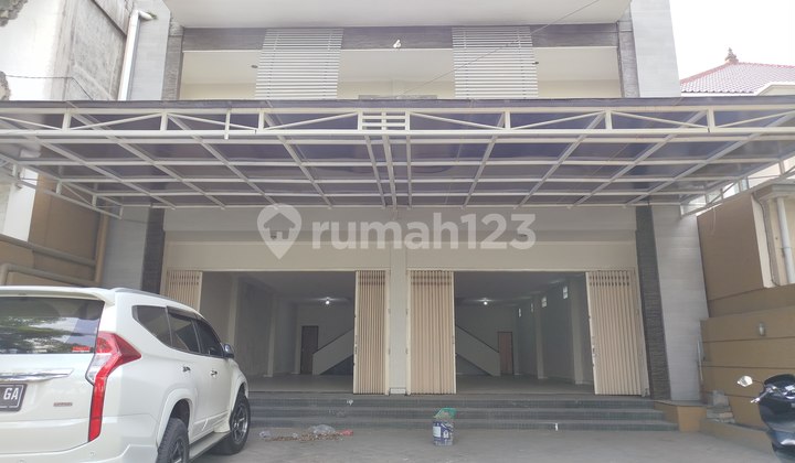 Ruko Lebar 11 Meter Fasilitas Kantor Dan Kamar Di Sempidi Badung 1