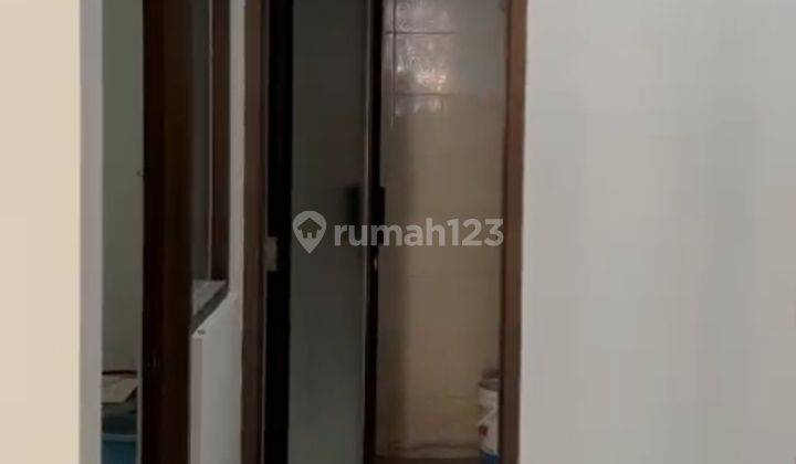 Ruko 2 Lantai Fasilitas Tempat Tinggal Teras Belakang Di Dalung 2