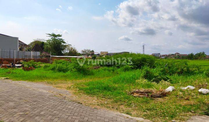 Tanah di Ambarukmo, Yogyakarta SHM 216 m² Cocok Hunian  2