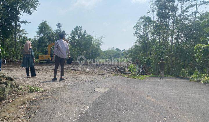 Bangun Villa Impian Tanah Jogja, Suasana Private Asri SHM 2