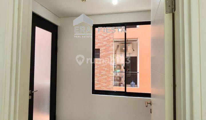 LLOYD Alam Sutera Apartemen 3 Kamar Tidur  Bagus  2