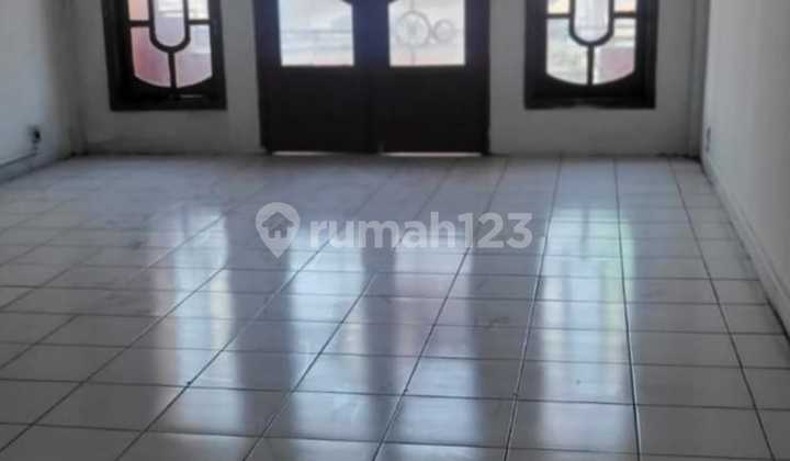 Shop House in Poris Indah Tangerang 2 Floors by the Roadside 2