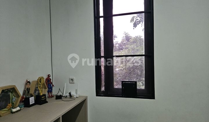 Rumah Hoek 2 Lantai di Metland Puri Cluster Oxalis