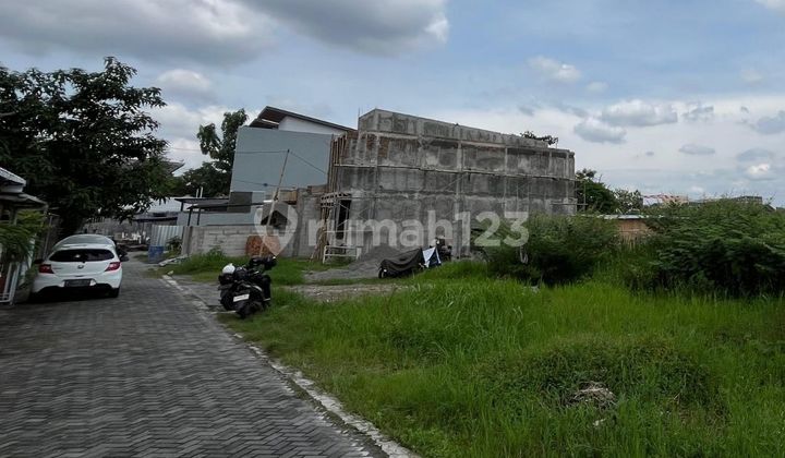 Premium di Jogja, Selatan Ambarukmo Plaza