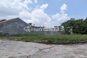 Shm On Hand, Timur Jalan Kaliurang Km 12 Shm On Hand, Timur Jalan Kaliurang Km 12