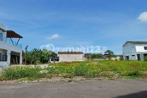 Shm On Hand, West of Prambanan Temple Yogyakarta Shm On Hand, West of Prambanan Temple Yogyakarta