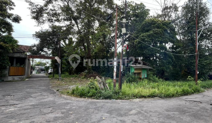 Land on Jalan Kaliurang Km 8, Business and Boarding House Area Land on Jalan Kaliurang Km 8, Business and Boarding House Area
