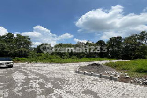 Tanah Pekarangan, Barat Candi Prambanan Jogja