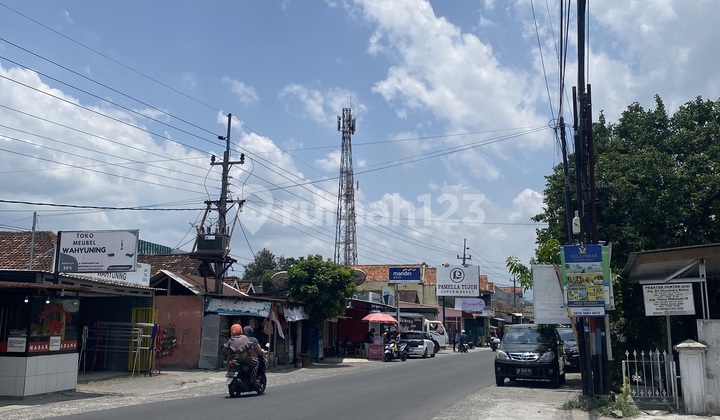 Land in East Sleman, Yogyakarta with 104 m² SHM (Certificate of Ownership) Land in East Sleman, Yogyakarta with 104 m² SHM (Certificate of Ownership)