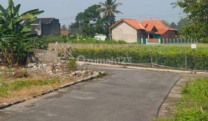 Dijual Tanah 100 Jt An, 8 Menit Sd Budi Mulia, Pekarangan 2