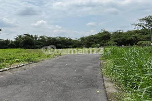 Pekarangan, 7 Menit Candi Sambisari Jogja