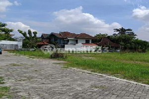 Siap Akad Notaris, Utara Gembira Loka Zoo