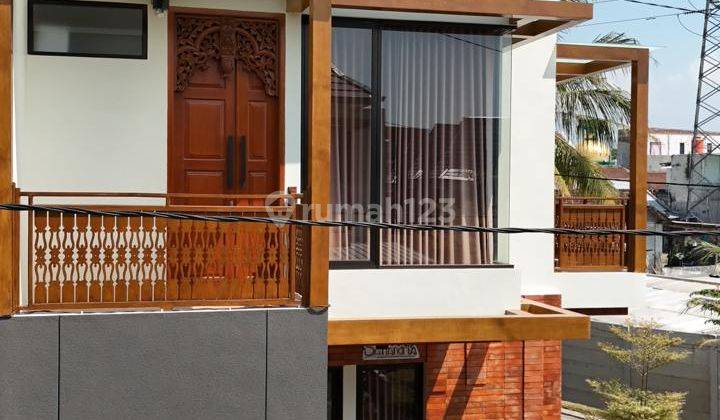 Rumah 2 Lantai Baru Furnished HGB di Jl Sasando,lowokwaru,kota Malang Jawa Timur , Malang 2