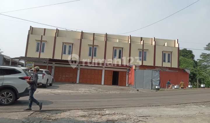 For Rent: Adjacent Shophouse on the Side of Petir Highway, Serang, Banten