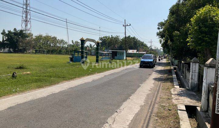 Tanah di Depan Lapangan Wayut, Madiun SHM 108 m² 2