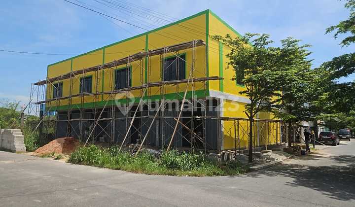 For Rent: Batu Aji Shop House with Kitchen, 12 Flamboyan Hook and Standard, 4 units at 45 million/year/unit.