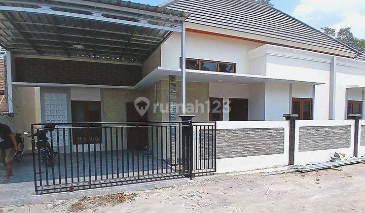 Rumah Baru Dalam Perumahan Jalan Kaliurang Sleman Yogyakarta Shm 1