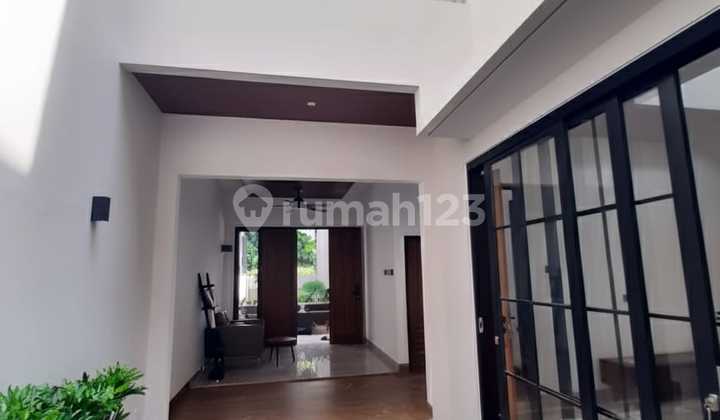 Rumah Papillo Taman Chrysant 2 Lantai Bergaya Modern Kontemporer 2