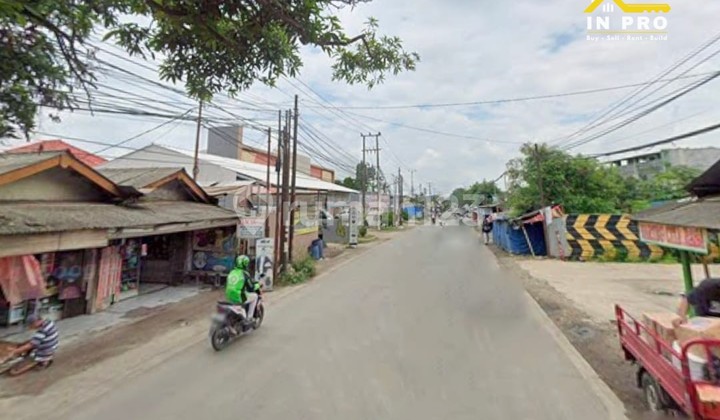 House + 2 Shops in a Strategic Location Next to Main Road
