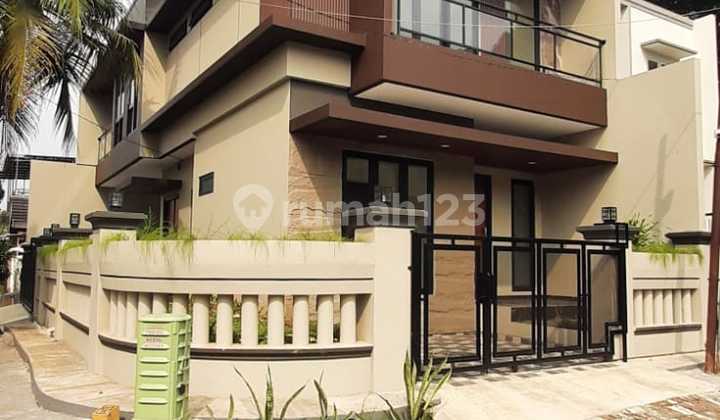 Rumah Baru Mewah di Villa Melati Mas, Serpong 2