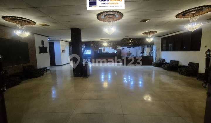 Bangunan Hotel di Taman Sari Jakarta Barat