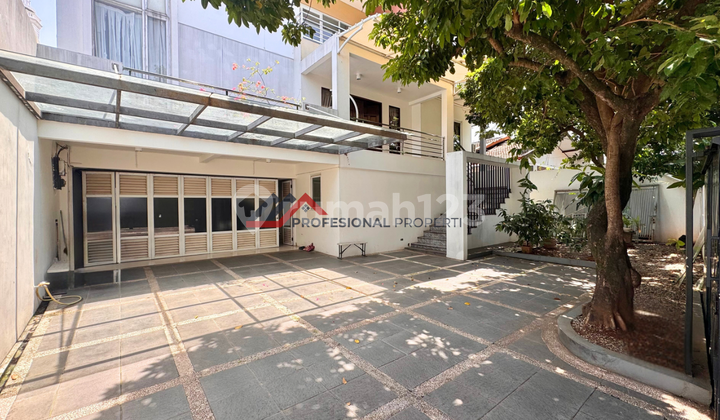 Rumah Modern Minimalis Dekat ke MRT area Lebak Bulus, Jakarta Selatan