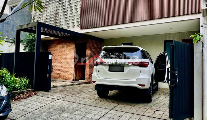 Industrial Design House in a Large Complex in Lebak Bulus, South Jakarta 2