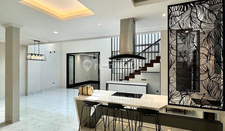 Rumah Sangat Terawat Di Kawasan Premium 2