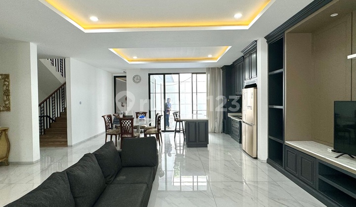 Private Swimming Pool Strategic Location Private Swimming Pool Strategic Location