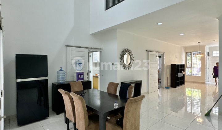 Newly Renovated can be used for Small Office