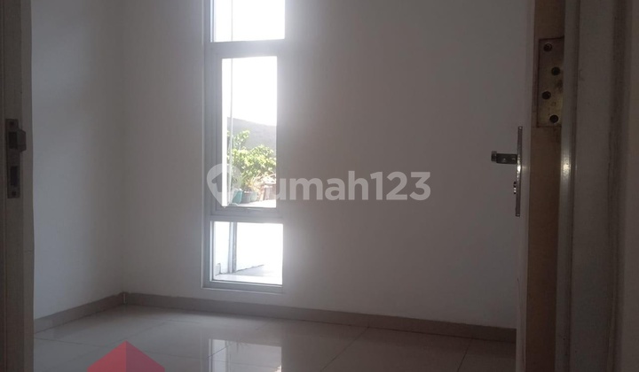 Rumah Minimalis 2 Lantai Dekat Tol Kopo Rumah 2