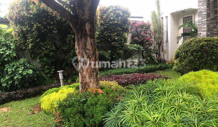 Rumah 2 Lantai Semi Furnished SHM di Alam Sutera  2