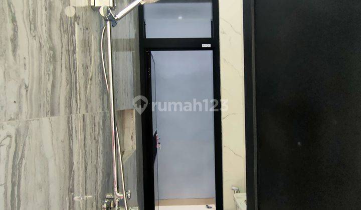 Rumah Baru di Kencana Loka Sektor 12.3 Bsd SHM 2