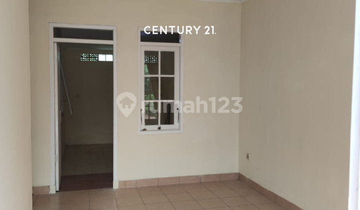 Good, Cheap, Ready-to-Live House in Sriwijaya Cluster, Lippo Cikarang