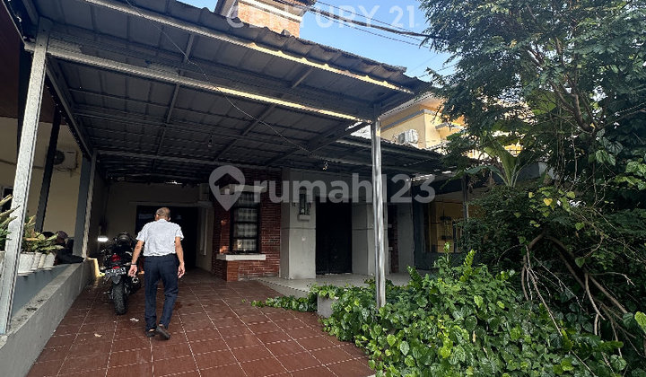 Large house in Myhome Lippo Cikarang Close to culinary options Large house in Myhome Lippo Cikarang Close to culinary options