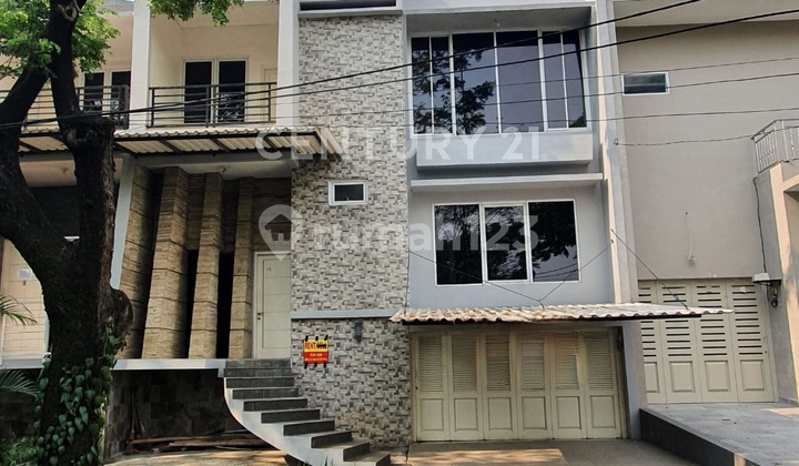 Rumah Asri Di Taman Gunung Kelud Lippo Cikarang Rumah Asri Di Taman Gunung Kelud Lippo Cikarang