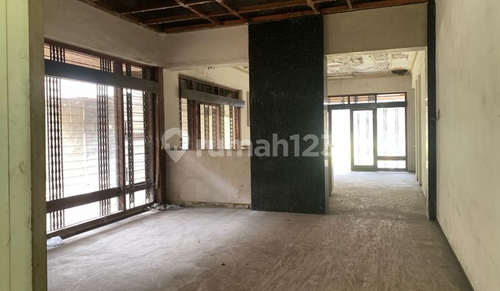 For Rent Large House on Jl. Bintoro Suitable for Cafe, Minimarket