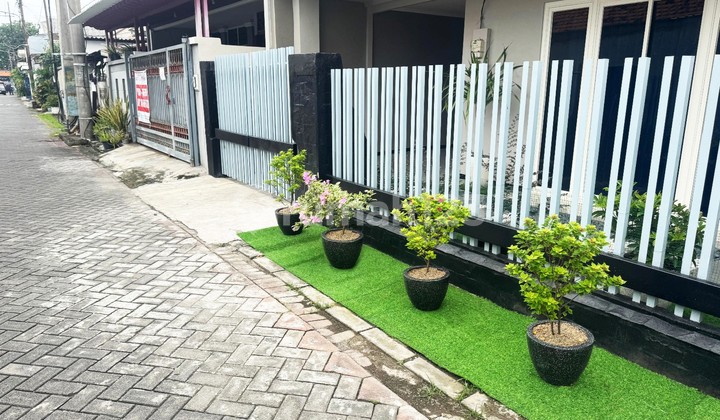 Dijual Rumah Cantik Siap Huni di Ngagel Tama Utara