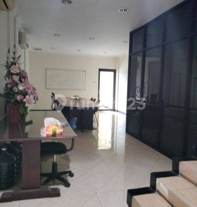 Jual Ruko Hr Muhammad Square, Bagus, Semi Furnished, Parkir Luas  2