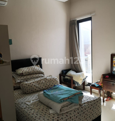 DIjual Semi Furnished Puri Asri Pakuwon City Rumah di Bawah 2 Man  2