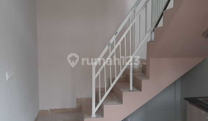 Dijual Rumah 2 Lantai Medokan Sawah Timur 2