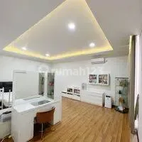 Ready-to-Occupy Minimalist House in Mulyosari Sutorejo, 4 Bedrooms 2