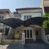 Rumah Kontrakan 2 Lantai Bagus HGB di Pakuwon City Taman Mutiara, Surabaya 1