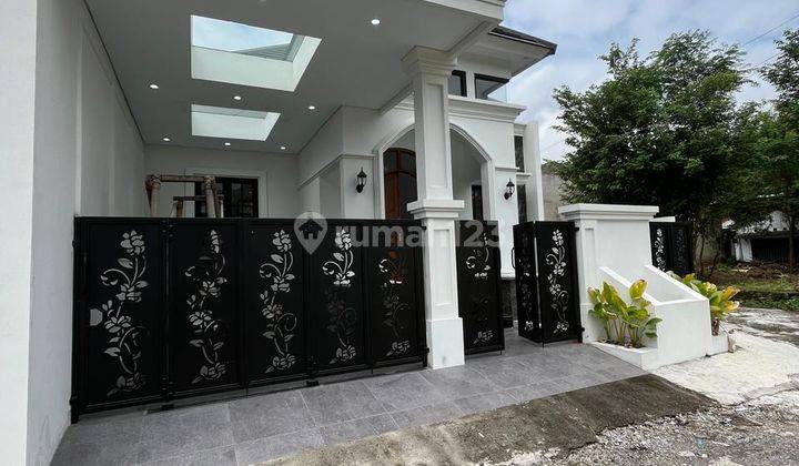 Istimewa Pollll !!! Rumah Cantik Mewah Klasik Modern - Berkualitas Premium Di Jalan Kaliurang Km. 13 Sukoharjo Ngaglik Sleman 2