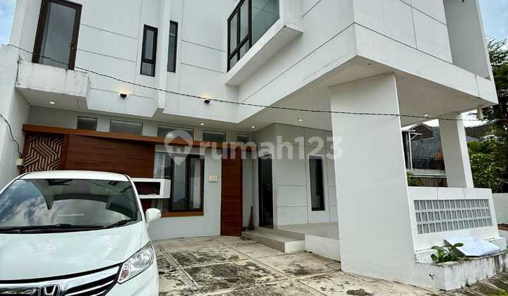 Rumah Konsep Open Plan Dalam Perumahan Elite Di Jalan Palagan Km 8 Sleman Dekat Filosofi Kopi Dan Hotel Hyatt Palagan 2
