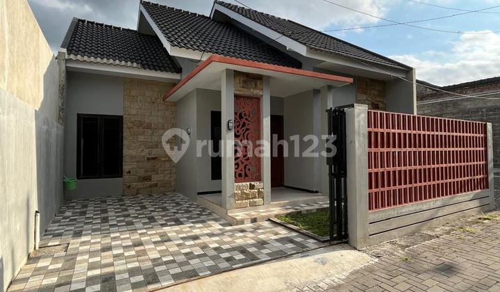 Rumah Baru Mewah - Tata Ruang Nyaman Harga Murah Di Wedomartani Ngemplak Sleman Dekat Jogjabay 